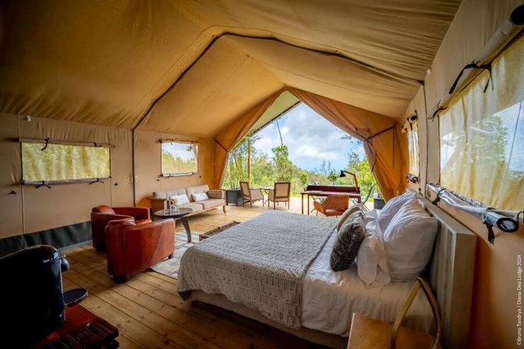 Diana Dea Lodge & Spa Glamping Tents – St-Anne